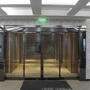 大玻璃门采用加厚钢化玻璃美观与安全性相结合,适用于多种建筑