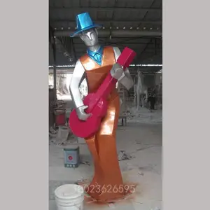 �����ֳ���������������ֶ���������ѧУ�㳡��ͷ��ҵ���°ڼ�