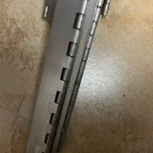供应美国MCMASTER-CARR 无孔钢琴铰链 15665A253