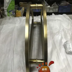 ���������󷽵�ʱ�л��ƻƹ�ͭ�����̰�Բ����