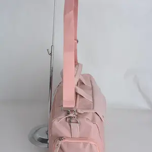 男士_时尚旅行包批发_禾昌手袋皮具