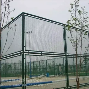 球场护栏生产厂家 压扁铁式运动场围栏防护栏 惠崇运动场围网