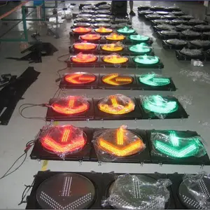 ����������ʱ���̵� LEDָʾ�źŵ� ʮ��·�ڽ�ͨ�źŵ�