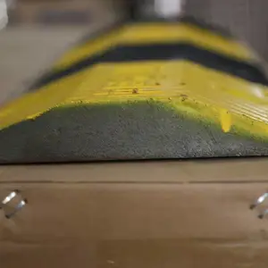 ��ˮ��·�߲�б�µ� �𽺼��ٰ������λ�Դ����