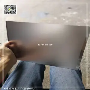 ���ɫ��ɰ����ְ� �컨װ��ʴ�̻���