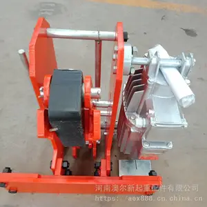 ����ͻ������½����ػ�����Ш��װ�õ���Һѹ������Ш