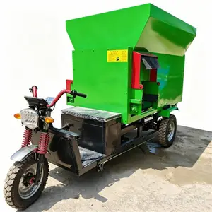 粉碎搅拌喂料机 青贮饲料撒草车 牧区用5立方容积投草车