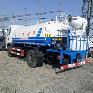 洒水车