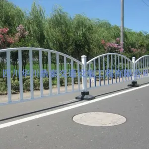 贵州质量好的市政道路护栏厂商 四川华川鼎泰交通设施工程供应 四川华川鼎泰交通设施工程供应