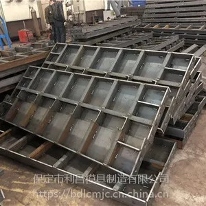 防撞护栏模具、公路防撞护栏模具图片展示效果-利昌模具