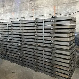 杜山镇 水泥浇筑防护墙竖墙模具生产厂家 快速铁路 桥梁挡砟墙钢模板