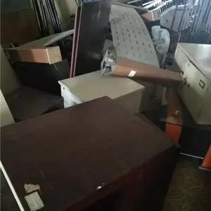 广州回收哥-卡位屏风报废办公家具回收-广州报废办公家具回收