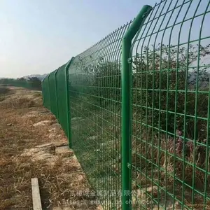 厂家直供框架护栏网高速公路绿色铁丝隔离边框护栏铁路边框护栏网