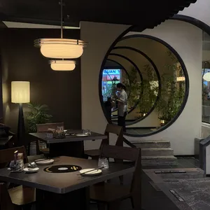 网红庭院火锅桌椅沙发组合:复古实木火锅桌椅 庭院餐饮店用