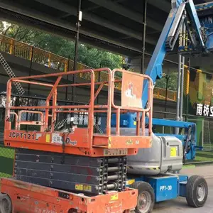 自行走式高空作业车出租 哈越14米剪叉式电动升降机