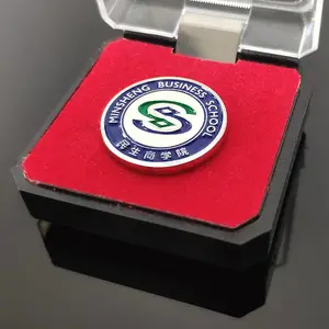 �������¶��Ƴ�������������ɫ�����������¶���