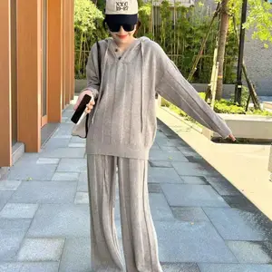 电商直播热门深度货源绘扮针织套装 实体店折扣女装批发走份