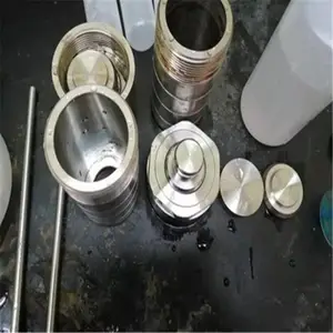 �ķ���ϩ�ڳ�ʵ���Ҹ��¸�ѹ���������޾����ܵ�ˮ�Ⱥϳɷ�Ӧ��