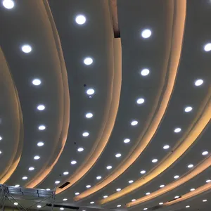 �人���Ժ���Ͻ���� ��ɫ������ ���δ�������