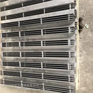 ����ָָ��������ˮ���ǰ���ˮ����ƽ̨����ָ�դ����̤����