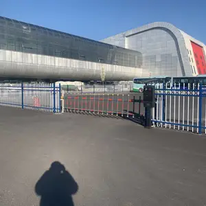 锌钢护栏小区围栏别墅庭院栏杆围墙围挡隔离护栏铁艺栅栏小院篱笆