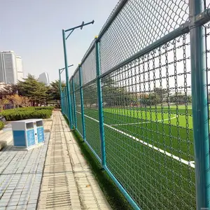 定制球场围栏 铁丝篮球体育场围网 绿菱形勾花网护栏 名岳供应