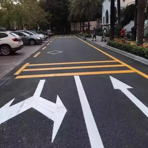 高速公路道路热熔标线施工