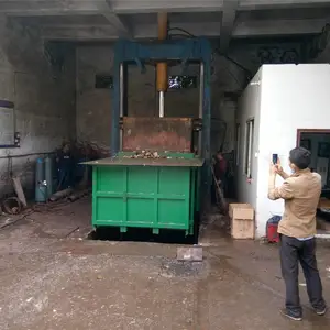 改造升级两柱垂直压缩垃圾设备机 垃圾中转站 垂直式垃圾压缩设备