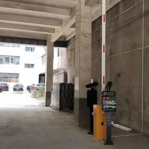 鹿晟智能 东营重型空降道闸厂家 广饶栅栏道闸安装换杆 2小时免费上门更换安装