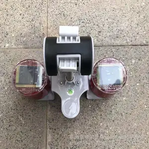 ��ѹ��̫���ܾ�ʾ�� ��������ײ��־�Ƹ߿��ϰ��ƺ�ɫ�����
