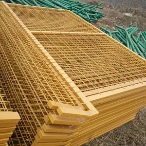 东联网栏供应现货铁路隔离护栏、金属隔离网片防护网、水泥立柱