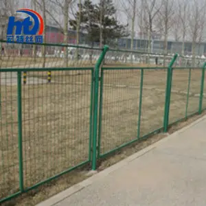 铁丝网围网 宏特道路护栏网 护栏网哪家好 双边围栏网