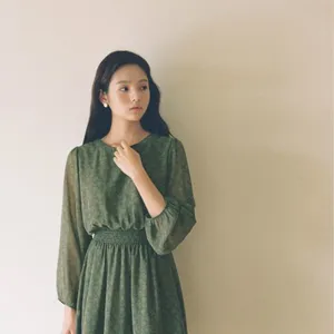 DNCY杭州哪里有服装尾货批发 东北女装折扣批发尾货绿色风衣