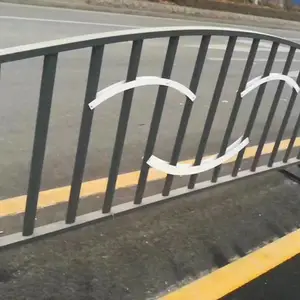 道路护栏 市政隔离马路交通安全栏杆 城市中央人行道防护栏支持定制