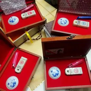陕西特色蓝田玉印章 仿古中国特色校庆印章定制毕业纪念