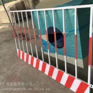 山东滨州电梯井警示安全围栏隔离网 工地临边防护网 护栏厂家直销