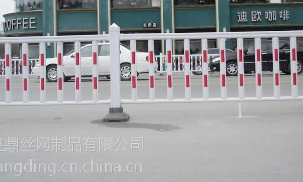 供应皇鼎公路护栏网,昆明交通隔离护栏,昆明厂家直销