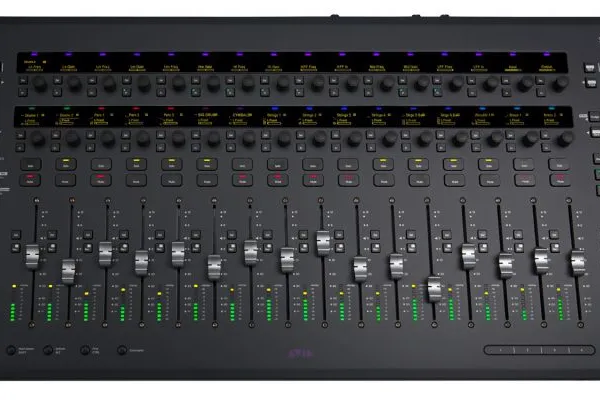 Avid Pro Tools S3 桌面控台 AVB 网络音频接口