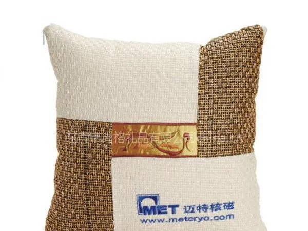 供应东莞广告抱枕被 员工福利礼品 周年庆典礼品订做