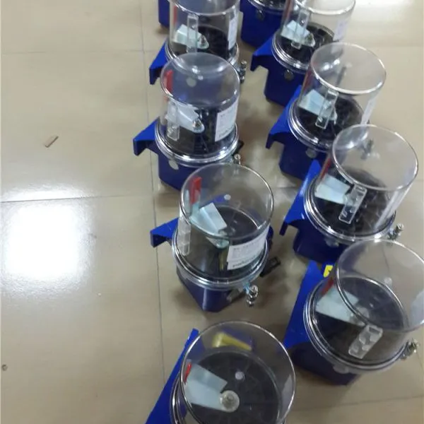 大容量自动润滑泵,卧式带锯机自动注油器,涂塑复合机自动润滑器
