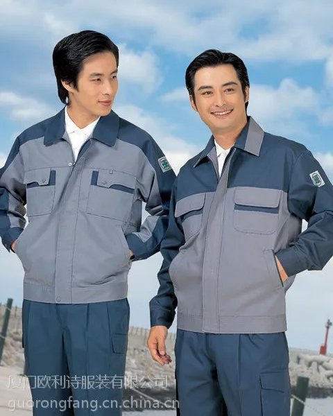 供应制服、工作服、职业装、衬衫、T恤、广告衫等各类企业团队服