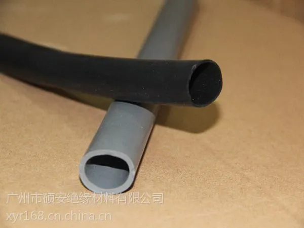 供应耐高温200度黑色硅胶管