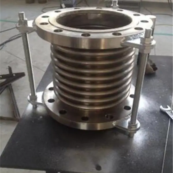 供应沈阳焊接波纹补偿器,DN200管道伸缩器,高压补偿器价格