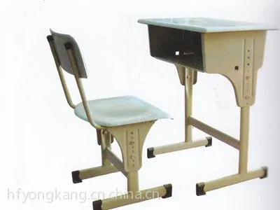 供应供应学生课桌椅,学生公寓床,餐厅桌椅