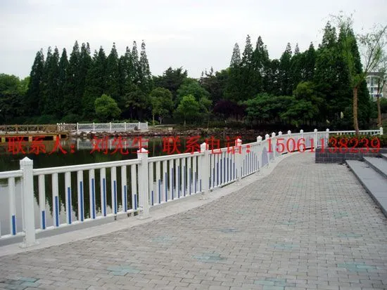 供应市政锌钢河道护栏