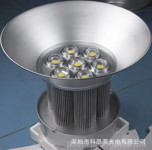 体育馆室内天棚专用超强型散热器低光衰长质保期进口芯片300瓦LED吊灯