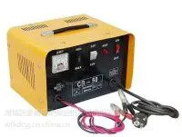 潍坊地区诸城寿光昌邑批发汽车电瓶充电器12V24V齐全18615918916