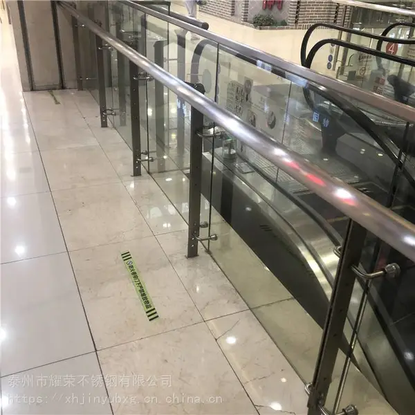 耀荣 苏北地区大型不锈钢楼梯扶手 户外钢化玻璃栏杆1050MM