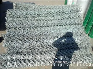 供应供应球场围栏用勾花网