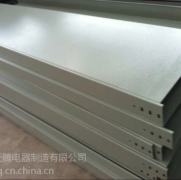 供应槽式电缆桥架 全封闭式的线槽 荷载能力强规格型号齐全
